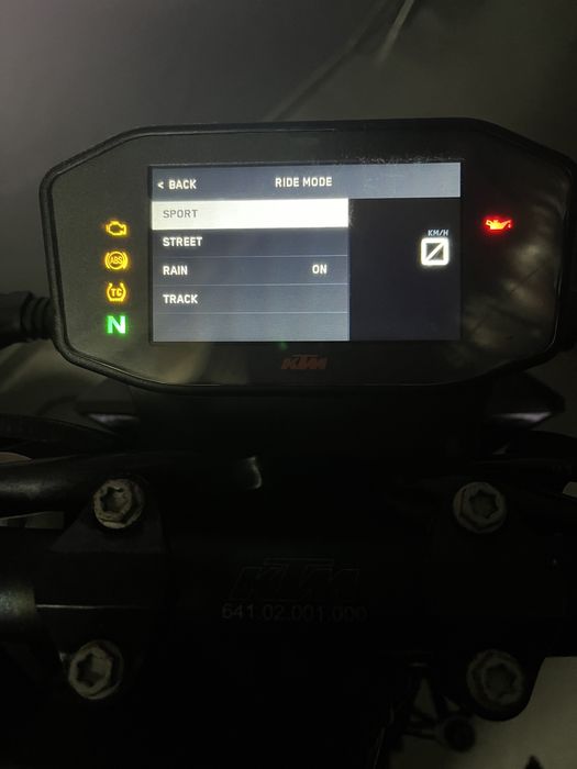 продам мотоцикл Ktm duke 790