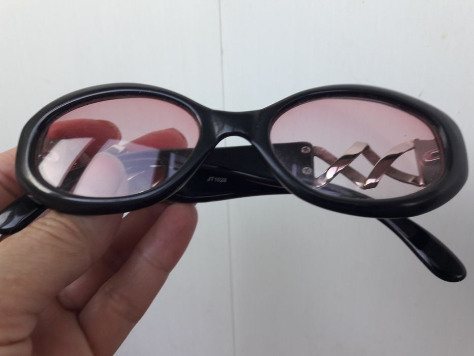 Очки солнцезащитные