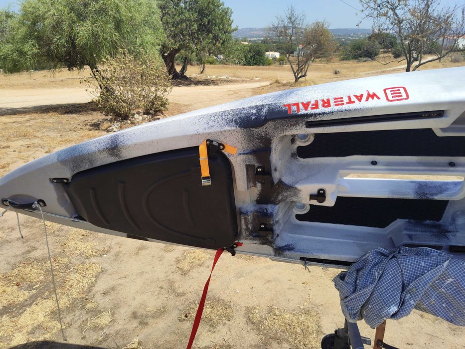 Vendo  um kayak de pesca o simplesmente passear.