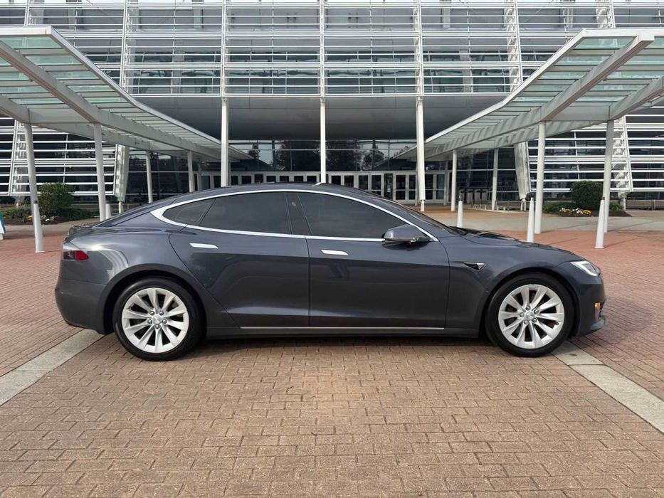 Tesla Model S 75      2016