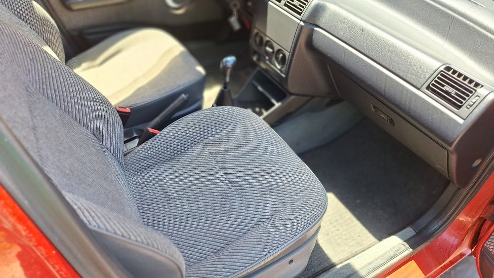 Veículo Citroën ZX em excelente estado