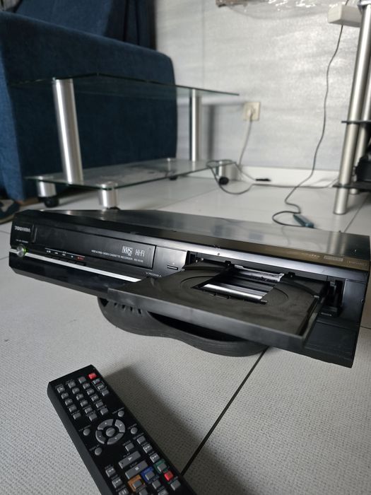 Magnetowid VHS / Nagrywarka dvd hdd To
