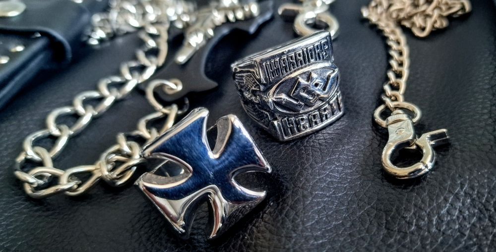 Efektowny sygnet pierścień Motörhead motocyklowy Harley chopper krzyż