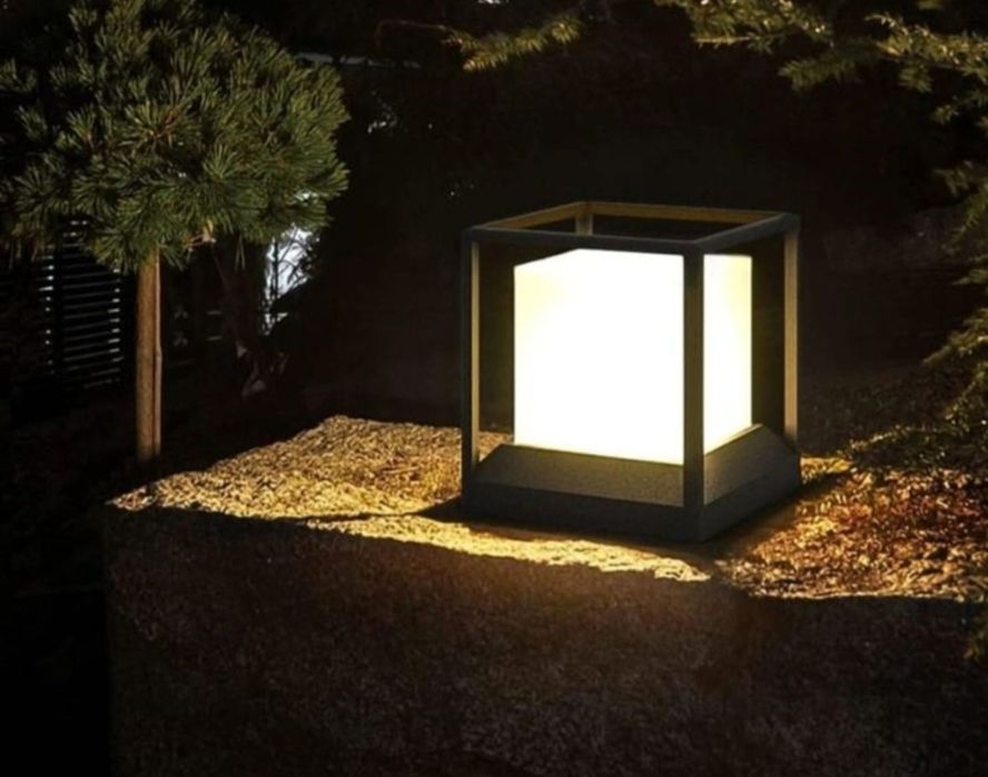 Nowoczesna wodoodporna lampa cokołowa