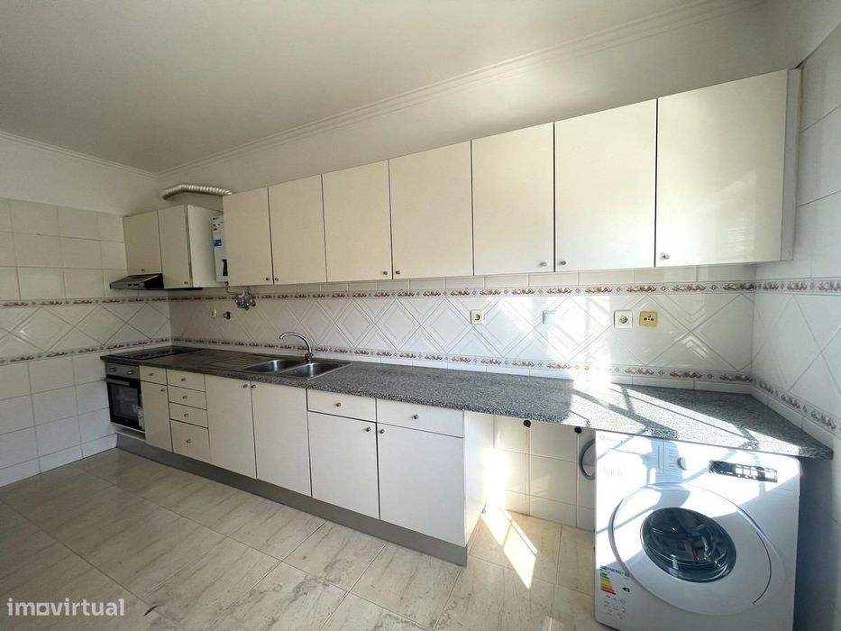 Apartamento T3 com amplas áreas no Seixal
