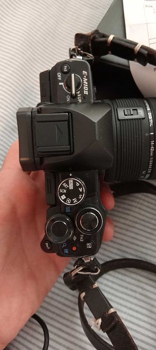 Olympus OM-D E-m10 mark II, muito pouco usada