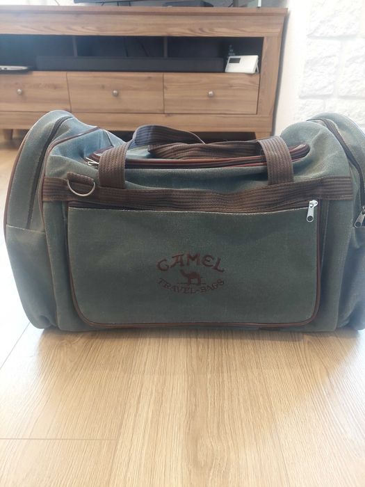 Mocna torba podróżna .