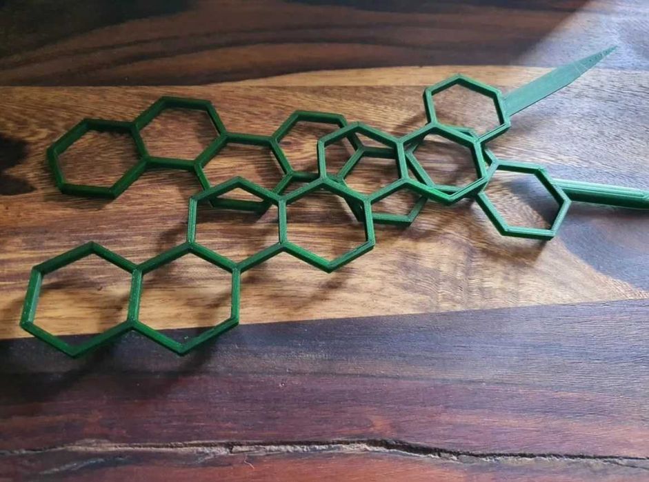 Uchwyt na rośliny w kształcie plastrów miodu