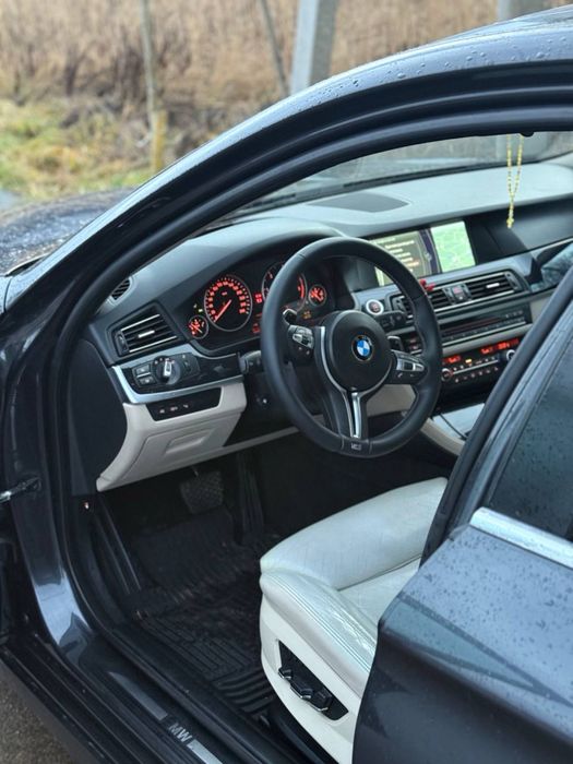 Бмв ф10 в хорошуму стані