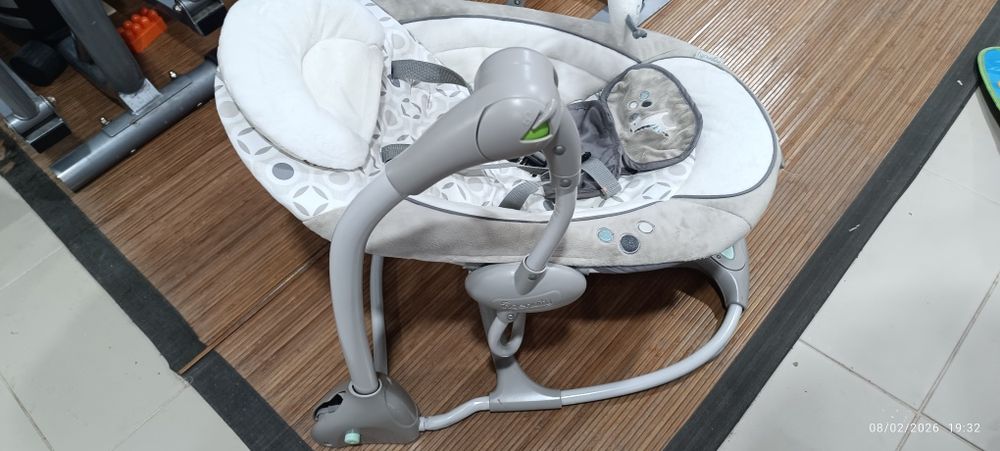 Baloiço de bebê usado