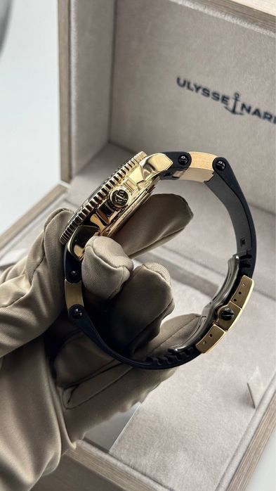 Часи Ulysse Nardin Black Surf Limited Edition