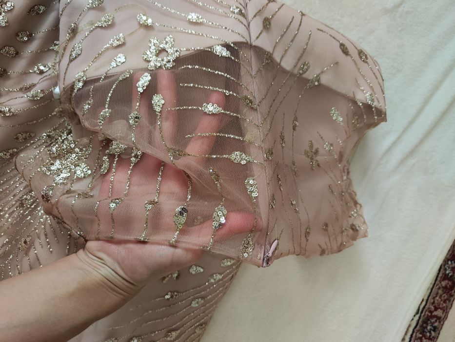 Вечірня сукня розміру S/M, по бірці 38