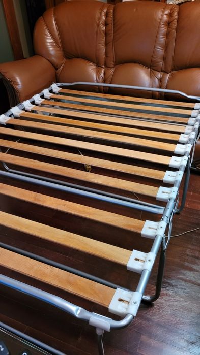 Sofá Cama e cadeirão em pele genuína