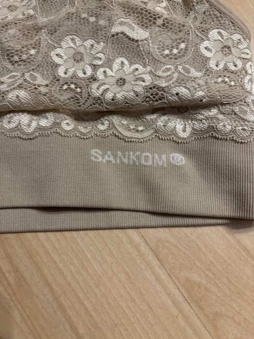 Beżowy biustonosz Sankom