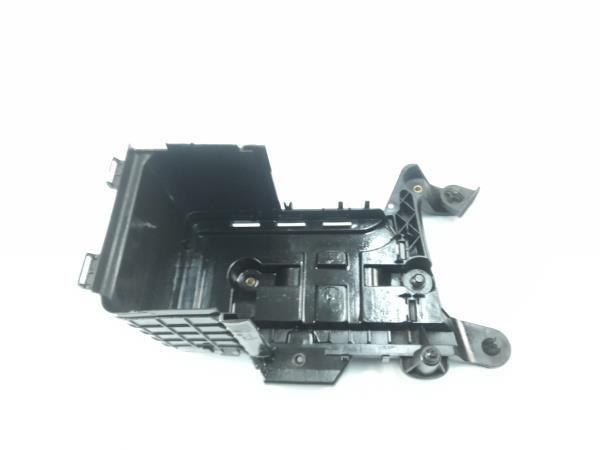 Base / caixa da bateria AUDI A3 (8P1)