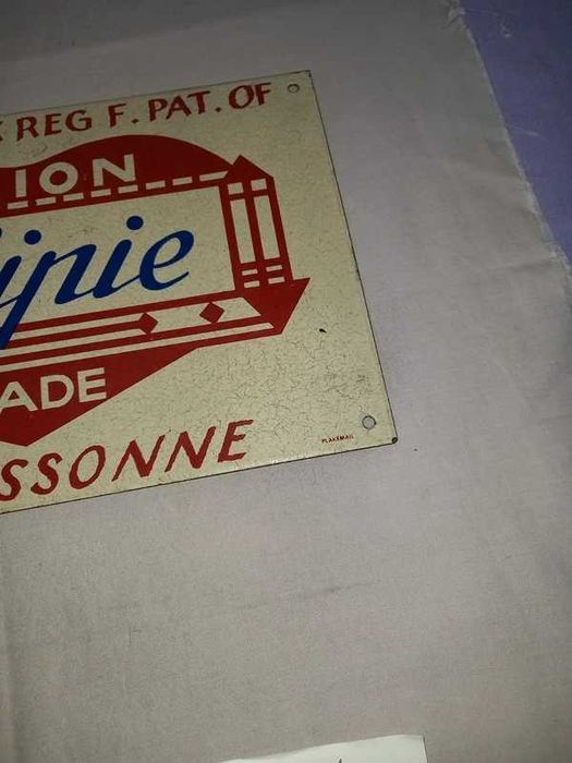 chapa esmaltada vintage Carcassonne Chipie