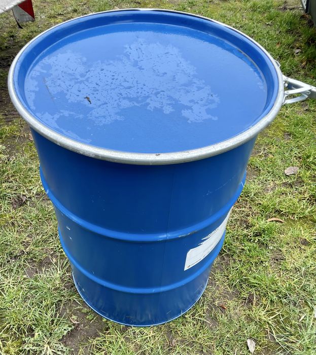 Beczka stalowa 200 L litrów zamykana