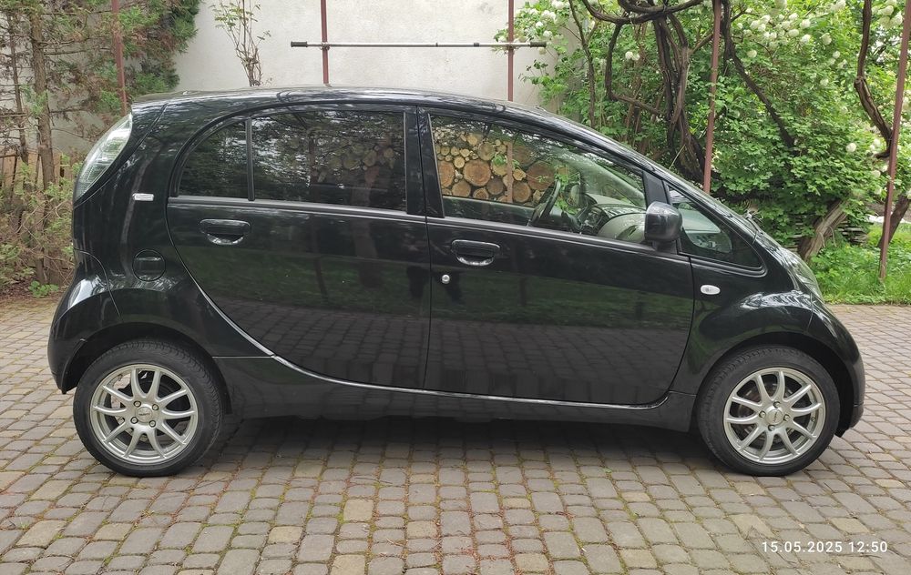 Citroen c-zero, Peugeot i-on, Mitsubishi i-miv