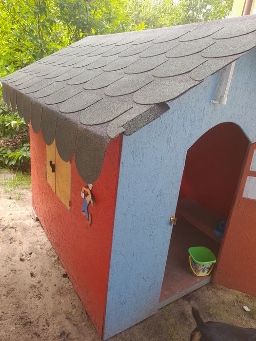 Domek dla dzieci na plac zabaw