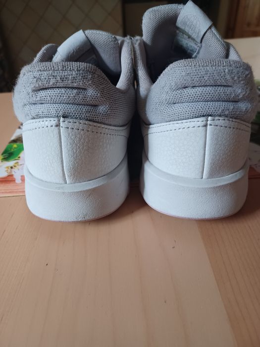 Buty adidas 40 roz. na rzepy