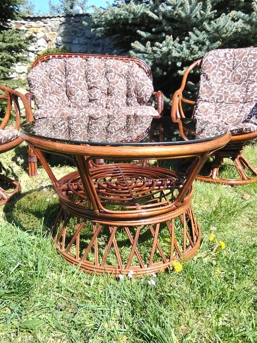 Komplet mebli rattanowych.
