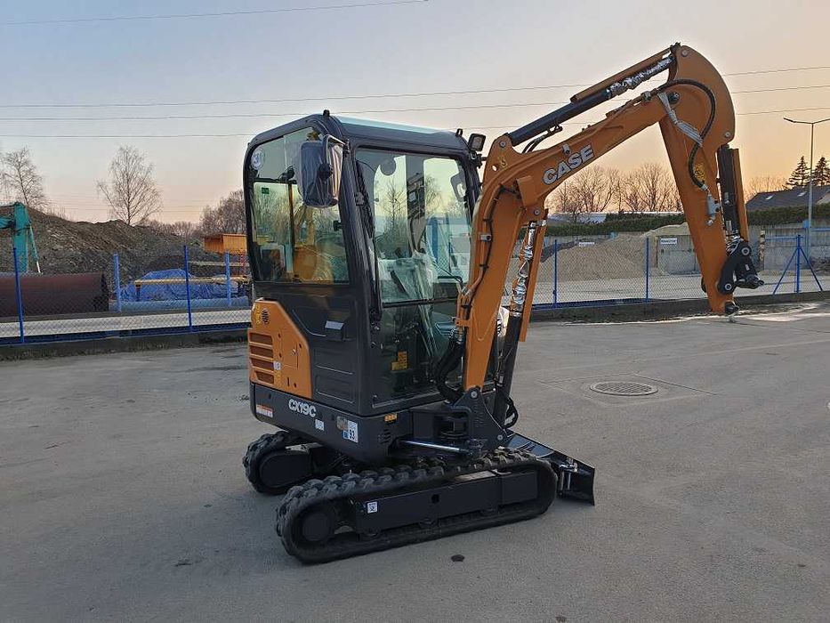 Wynajmę mini-koparkę (2025 kg) Case CX19C