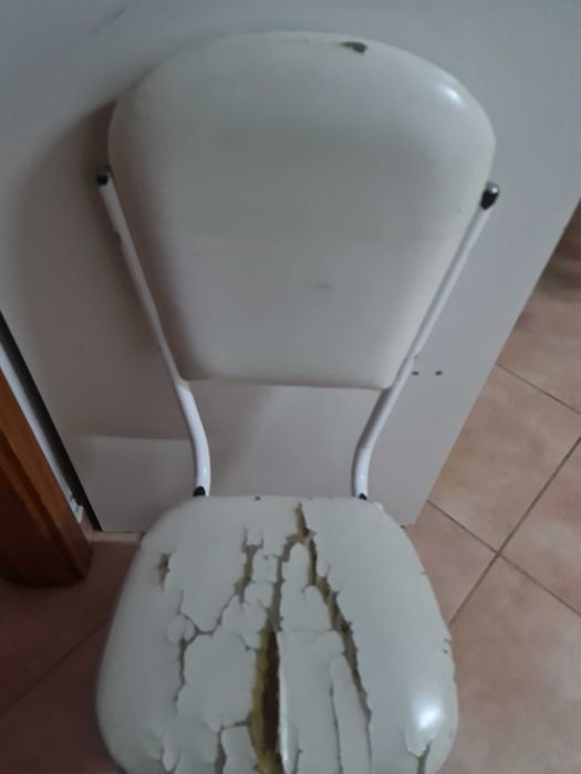 4 Cadeiras para uso ou restauro