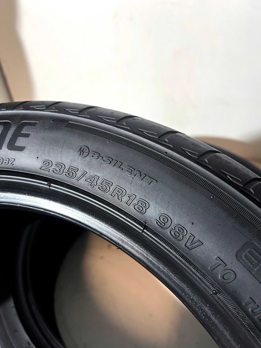 Pneus Bridgestone Turanza T005 EV - 235/45/18 - Excelentes