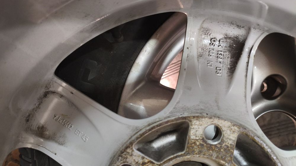 Jantes com pneus 245/70-16 General Grabber