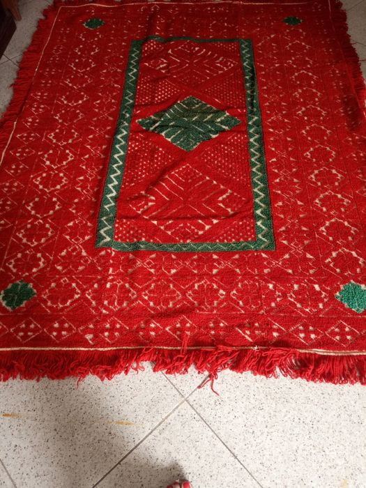 Bancos e colchas  antigas