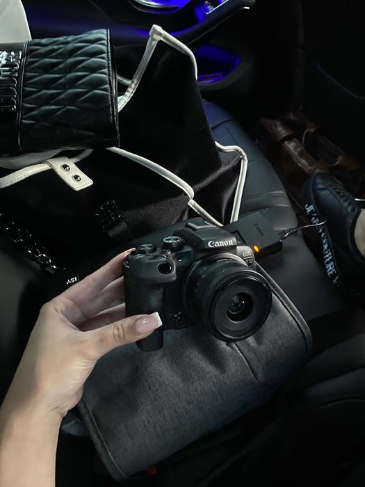 Фотоапарат Canon 2022