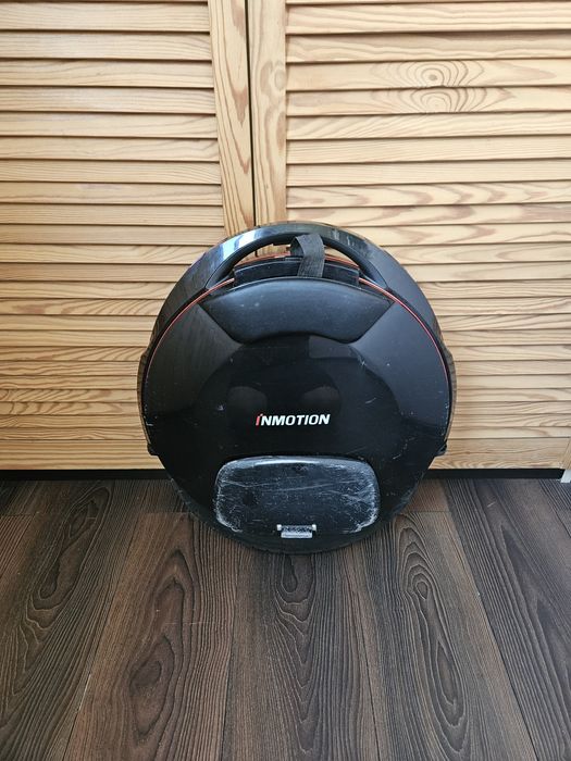 Моноколесо Inmotion V8F, макс швид 35 км/год, запас 50 км, пробіг 2900
