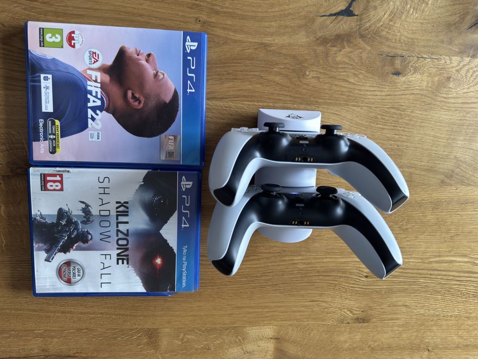 PS5 FAT 1216A | 2 Pady | Stacja Dokująca | 2 Gry