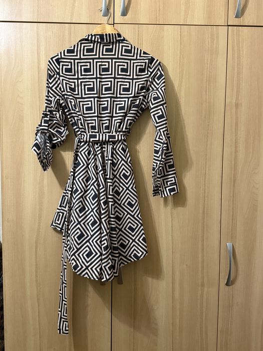 женское легкон платье, размер 40