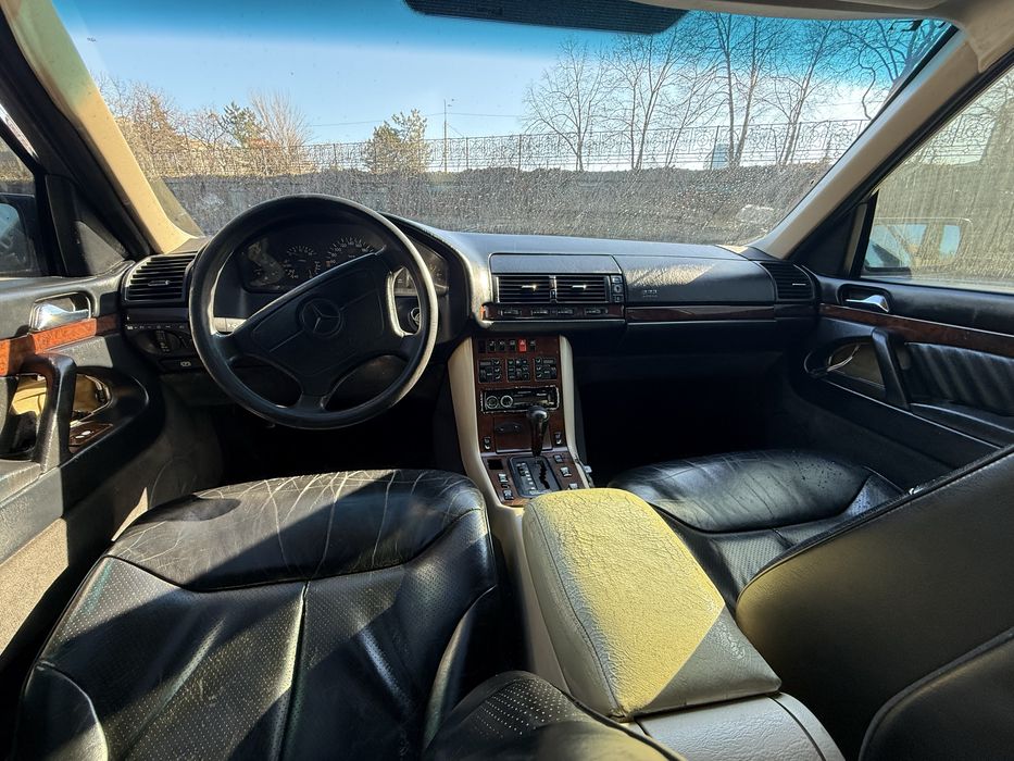 Mercedes-Benz S-Class W140