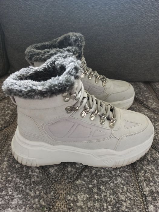 Deezee buty zimowe 37 szare ocieplane na koturnie zadbane