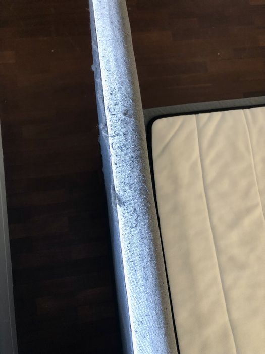 Cama e colchão ikea