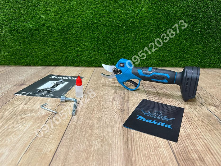 Аккумуляторный секатор Makita DMT50 без аккумулятора и зарядки 20/30мм