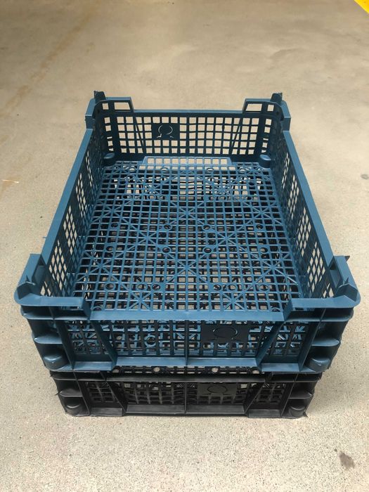 Skrzynka plastikowa do pieczarek, owoców i warzyw 39x29x11 cm NOWE