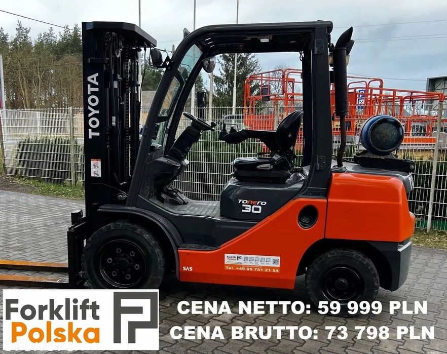 Toyota 02-8FGF30  Toyota 8FGF30, LPG, Triplex, Serwisowany