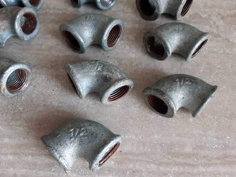 Kolanka żeliwne nowe 1/2 sztuk 10