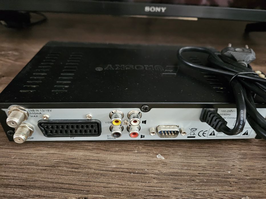 Супутниковий ресивер Evrosky ES-4050