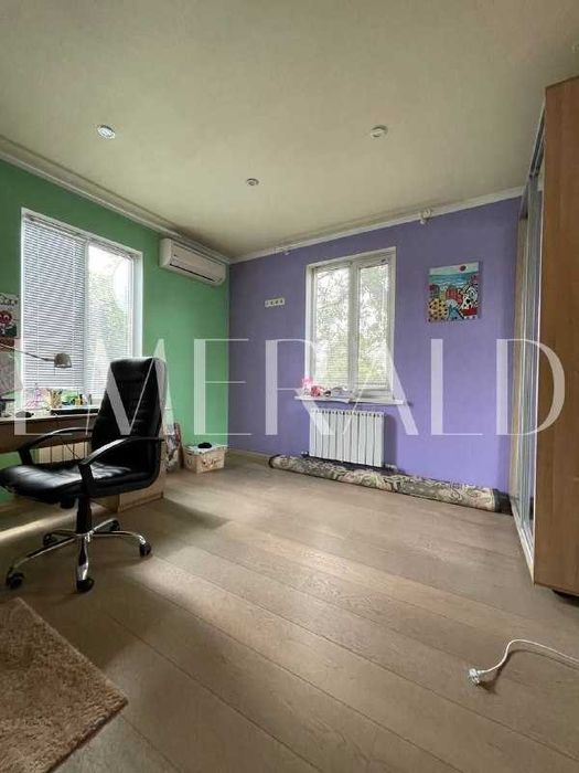 Будинок на ділянці 5 соток. Подільський район