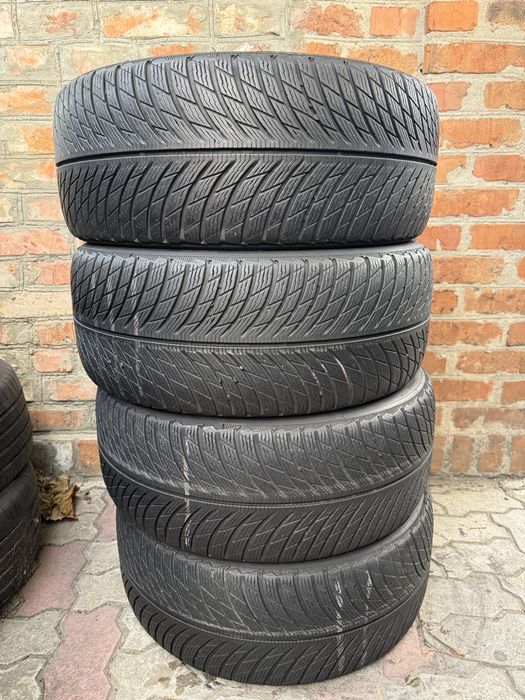 Резина Зима б/у Michelin 225/40R18