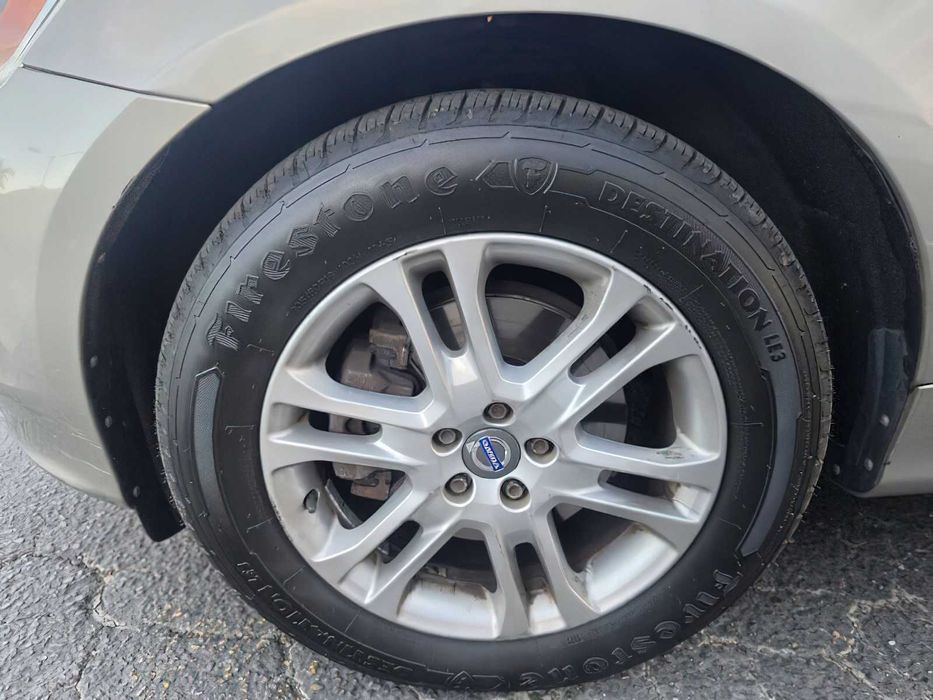 Volvo XC60      2016