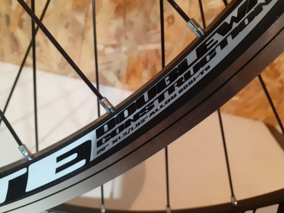 Нові колеса під V-brake. Розмір 26 и 28".