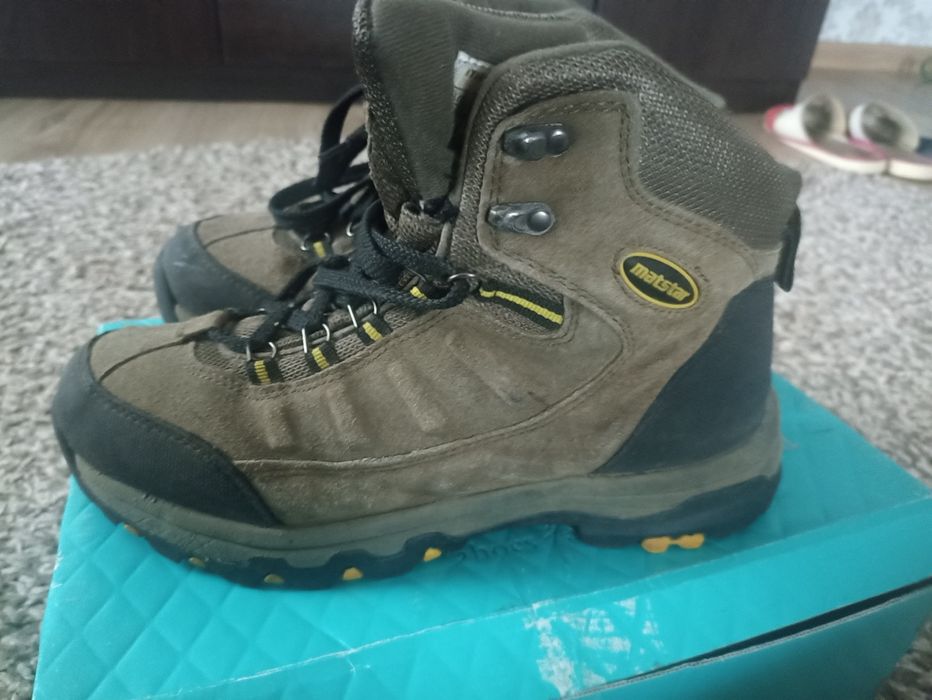 Ботинки мужские .