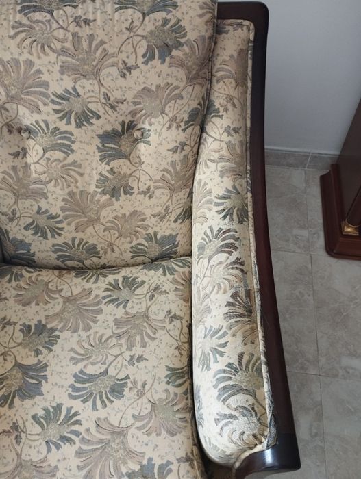 Sofá cama e 2 maples