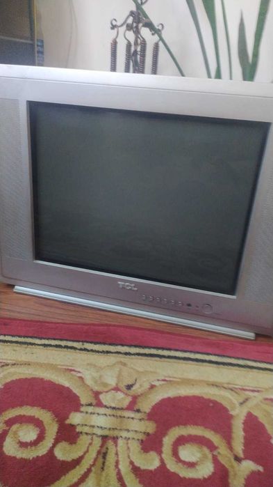 Продається телевізор TCL у відмінному стані Та є  тюнер робочий