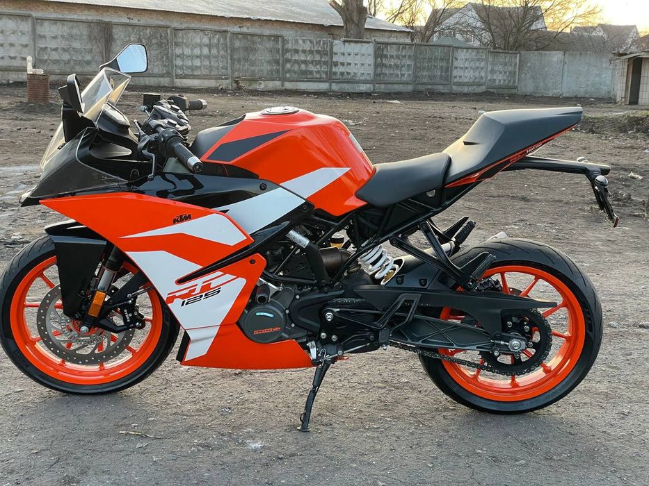 Продам мотоцикл Ktm RC 125к..